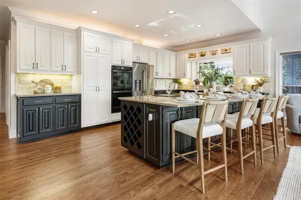 7 bedroom, 5 bathroom, 7,842 sq ft single family residence for sale at 3770 Schooner Ridge, Alpharetta, GA 30005 — photo 5