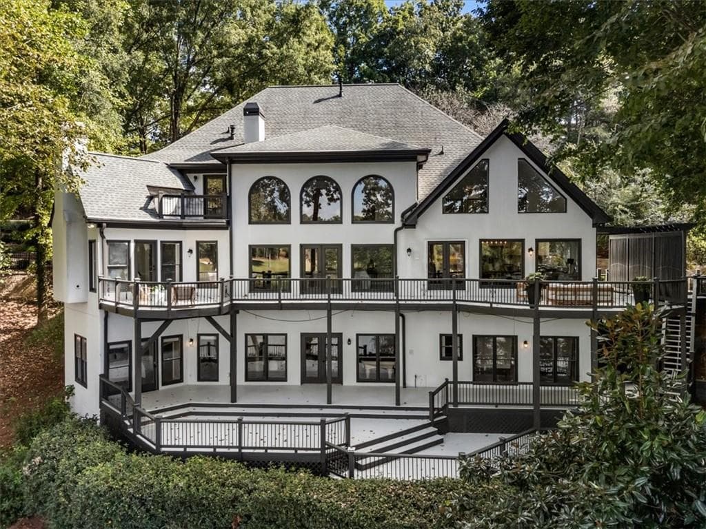 7 bedroom, 5 bathroom, 7,842 sq ft single family residence for sale at 3770 Schooner Ridge, Alpharetta, GA 30005 — photo 10