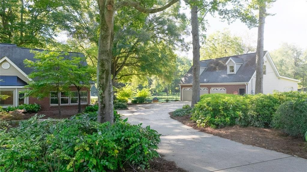 4 bedroom, 4 bathroom, 4,347 sq ft single family residence for sale at 2695 Old Villa Rica Road, Powder Springs, GA 30127 — photo 6