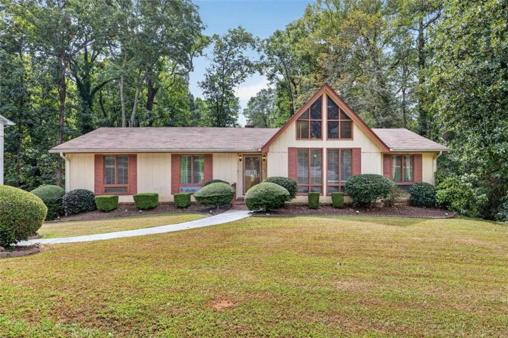 5 bedroom, 3 bathroom, 3,340 sq ft home for sale at 4421 Buckingham Circle, Decatur, GA