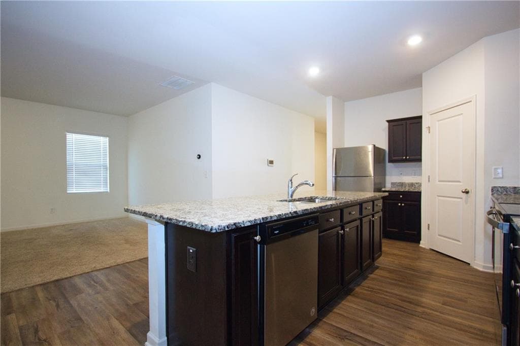 4 bedroom, 2 bathroom, 1,884 sq ft single family residence for rent at 222 Sinclair Way, Monroe, GA 30655 for $2,000 a month — photo 10