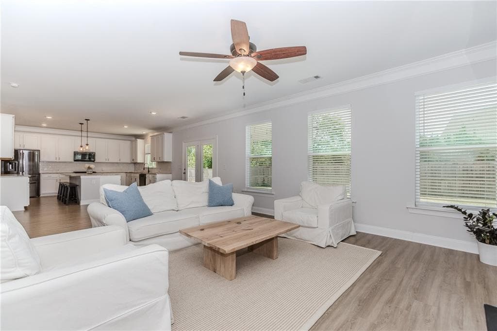 4 bedroom, 3 bathroom, 3,083 sq ft single family residence for sale at 6829 Benjamin Drive, Flowery Branch, GA 30542 — photo 10