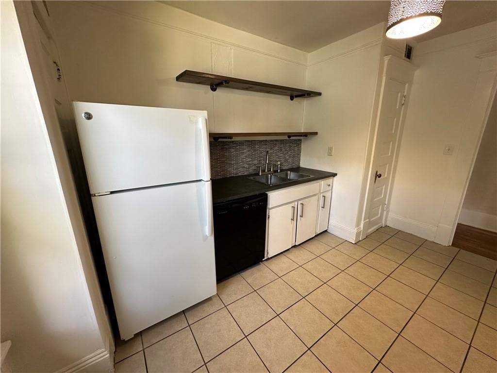 2 bedroom, 1 bathroom, 1,450 sq ft apartment for rent at 1480 south gordon Street 3, Atlanta, GA 30310 for $1,495 a month — photo 10
