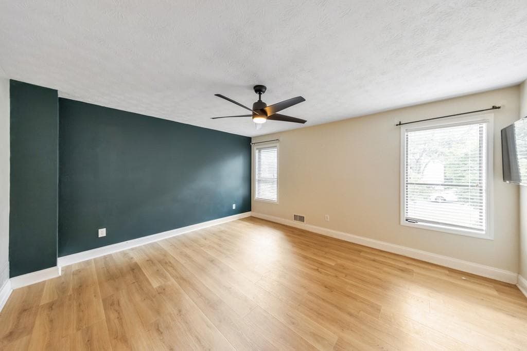 4 bedroom, 3 bathroom, 2,728 sq ft single family residence for rent at 3701 Thornwood Way, Marietta, GA 30062 for $3,300 a month — photo 9
