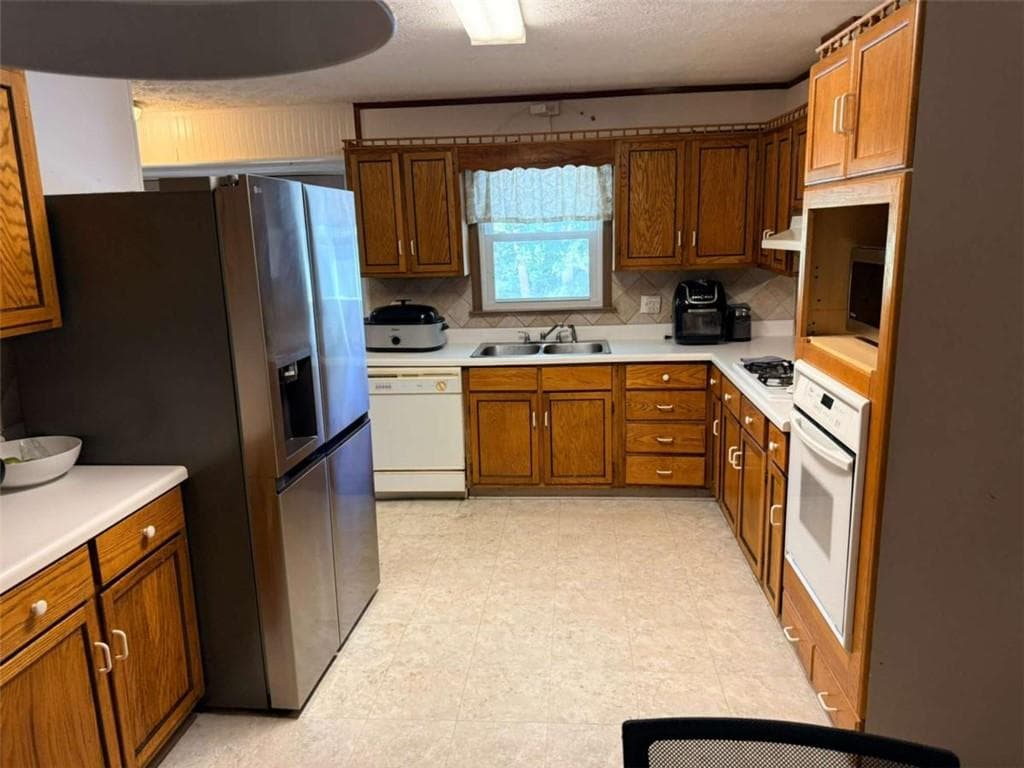 2 bedroom, 2 bathroom, 2,610 sq ft single family residence for sale at 2201 Rolling Acres Drive, Conyers, GA 30094 — photo 7