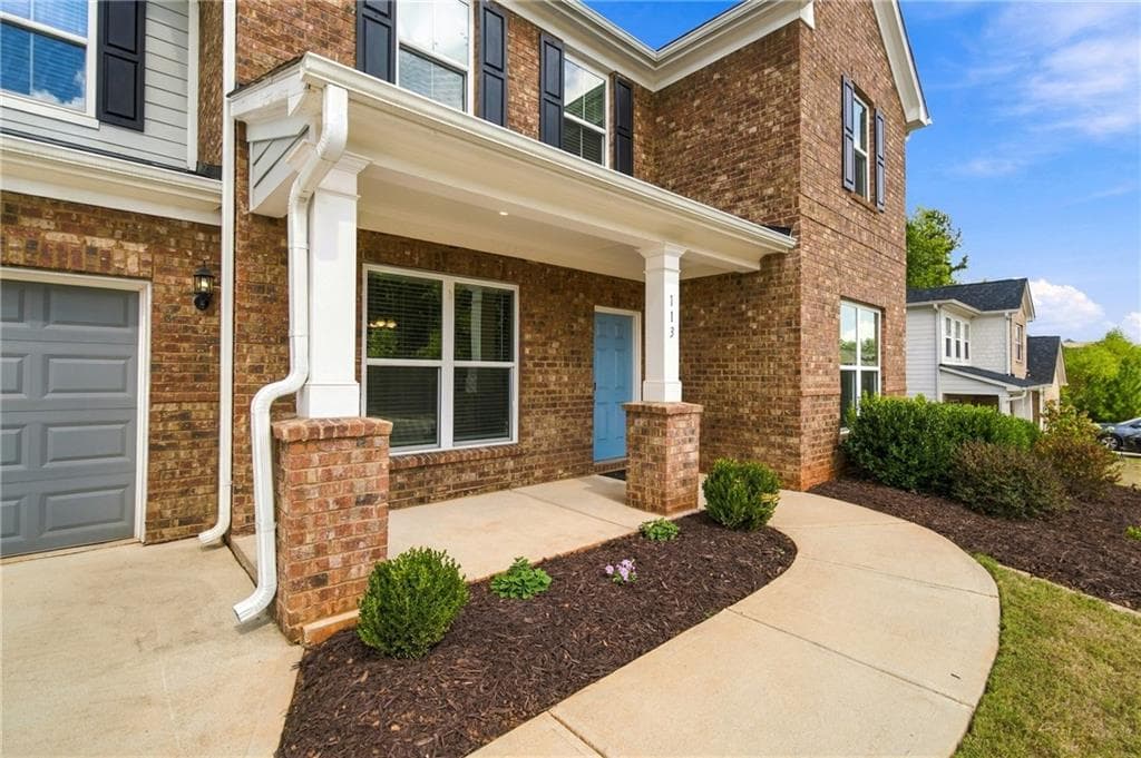 5 bedroom, 4 bathroom, 3,548 sq ft single family residence for sale at 113 Himalaya Way, Mcdonough, GA 30253 — photo 2