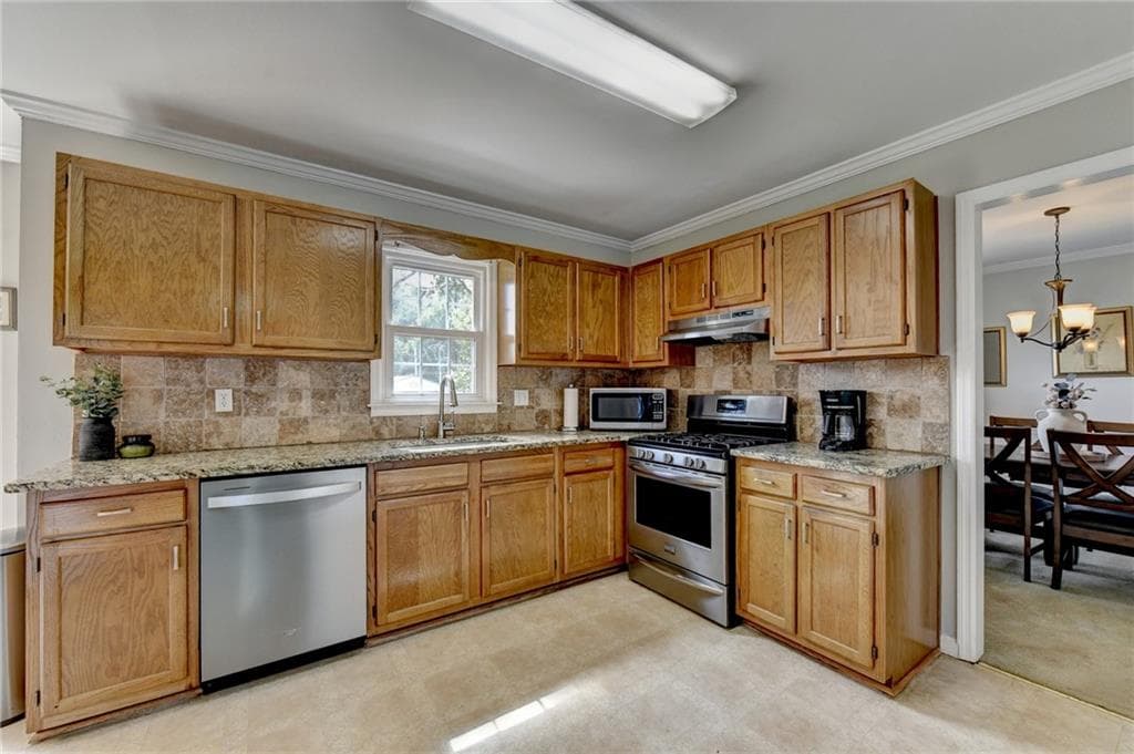 3 bedroom, 3 bathroom, 1,892 sq ft single family residence for sale at 820 Meadowsong Circle, Lawrenceville, GA 30043 — photo 9