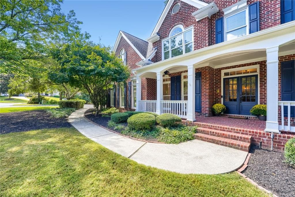 6 bedroom, 5 bathroom, 5,428 sq ft single family residence for sale at 3371 Saxony Glen, Marietta, GA 30066 — photo 2