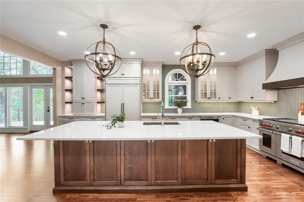 6 bedroom, 5 bathroom, 5,428 sq ft single family residence for sale at 3371 Saxony Glen, Marietta, GA 30066 — photo 3