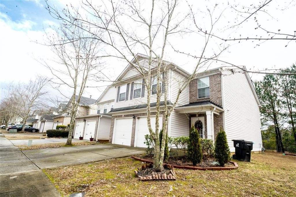 4 bedroom, 3 bathroom, 2,238 sq ft single family residence for sale at 1942 Eshelman Court, Atlanta, GA 30349 — photo 7
