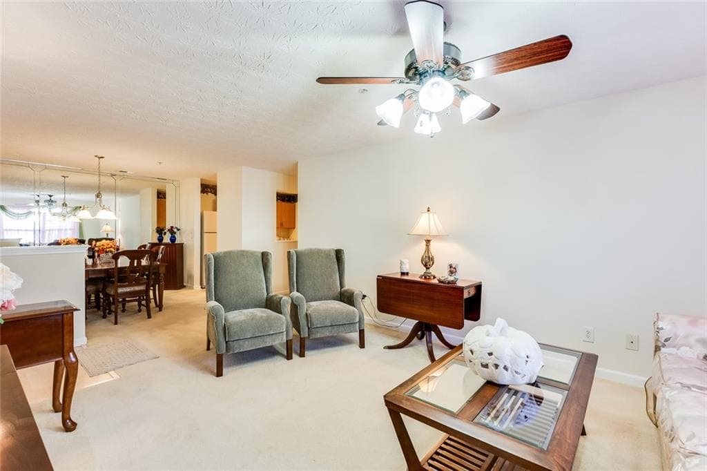3 bedroom, 2 bathroom, 1,292 sq ft condominium for sale at 10202 Fairington Ridge Circle, Lithonia, GA 30038 — photo 7