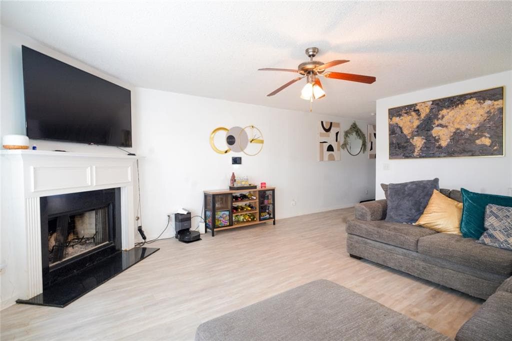 4 bedroom, 3 bathroom, 2,238 sq ft single family residence for sale at 1942 Eshelman Court, Atlanta, GA 30349 — photo 10