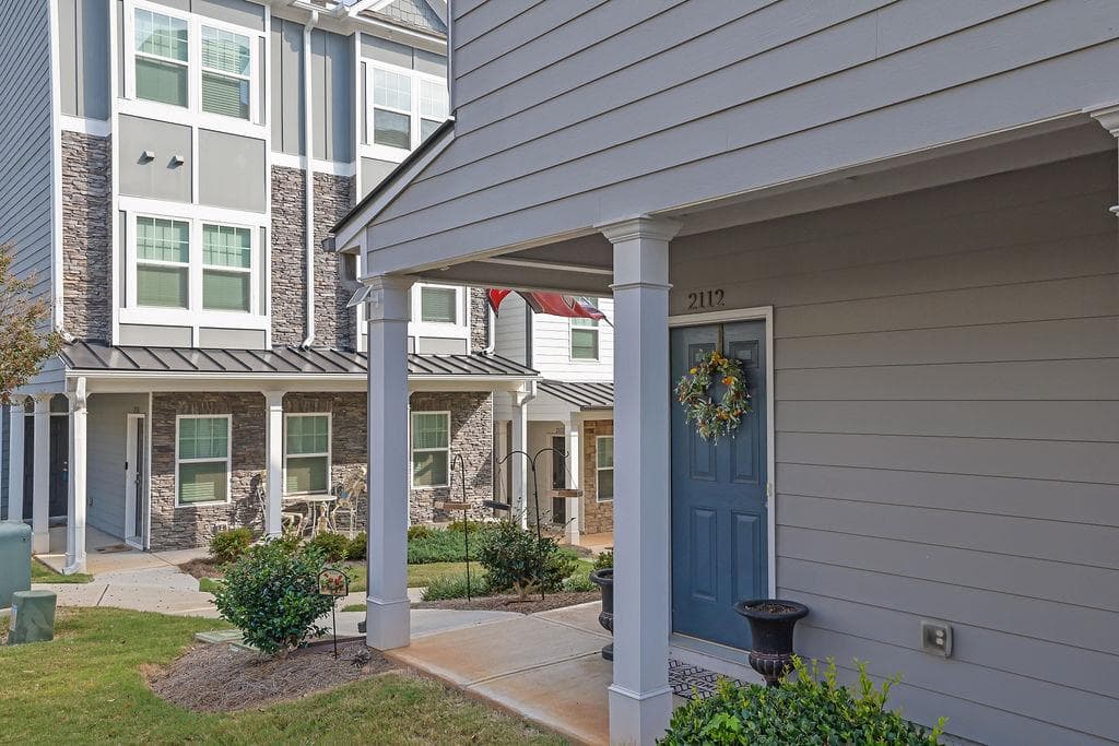 3 bedroom, 3 bathroom, 2,033 sq ft condominium for sale at 2112 Prichard Park Drive, Kennesaw, GA 30144 — photo 10