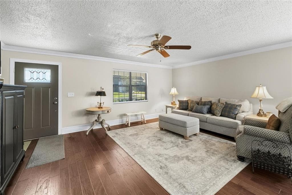 3 bedroom, 2 bathroom, 1,295 sq ft single family residence for sale at 17 Pine Street, Chatsworth, GA 30705 — photo 6