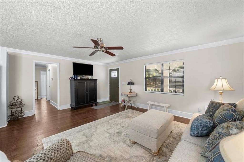 3 bedroom, 2 bathroom, 1,295 sq ft single family residence for sale at 17 Pine Street, Chatsworth, GA 30705 — photo 7