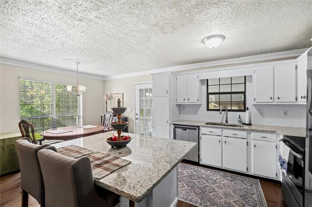 3 bedroom, 2 bathroom, 1,295 sq ft single family residence for sale at 17 Pine Street, Chatsworth, GA 30705 — photo 8