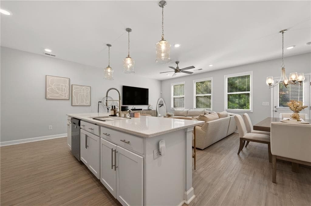 3 bedroom, 3 bathroom, 1,852 sq ft townhouse for sale at 1363 Willamette Way, Marietta, GA 30008 — photo 9
