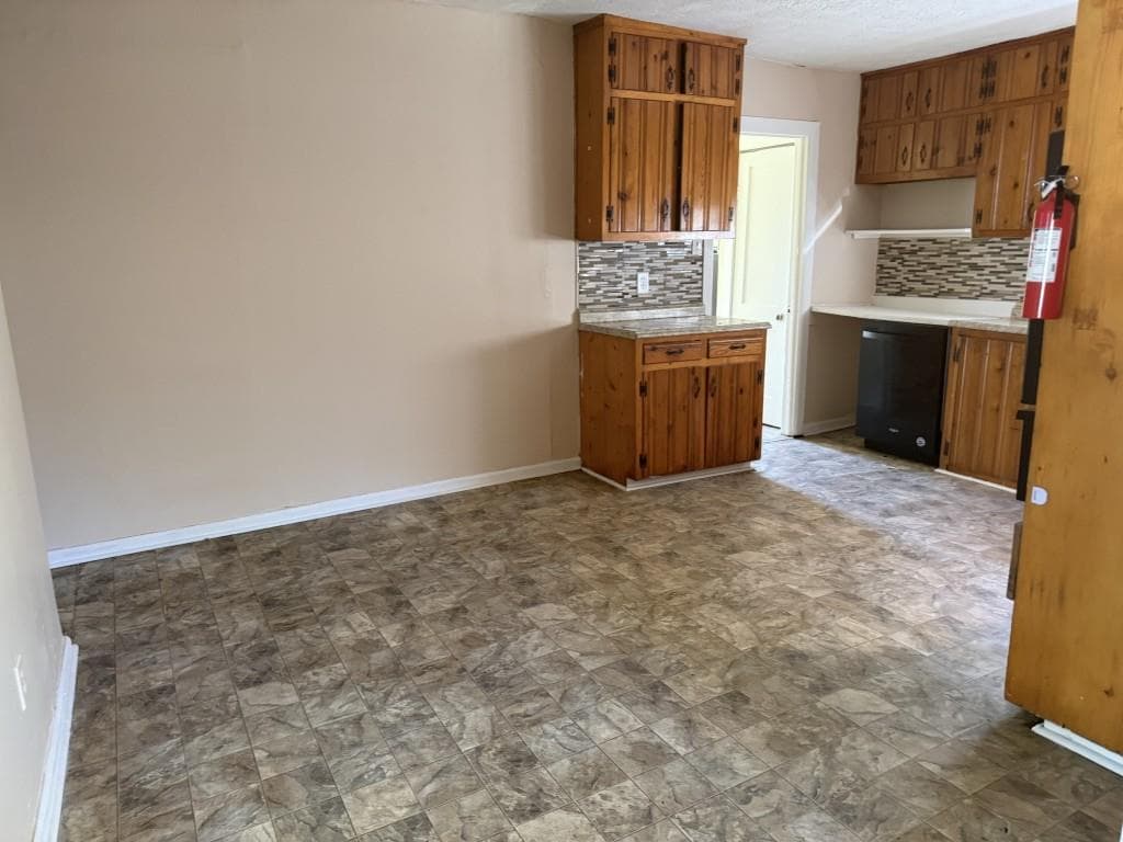 2 bedroom, 2 bathroom, 1,350 sq ft single family residence for sale at 3576 Houston Street, Lithia Springs, GA 30122 — photo 6