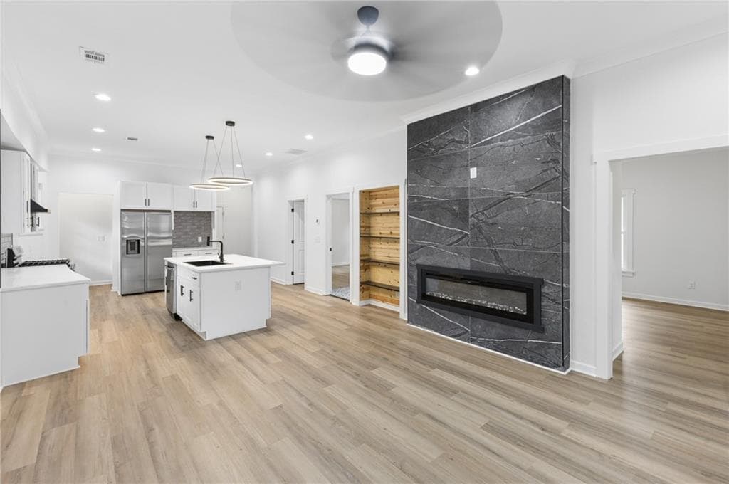 4 bedroom, 3 bathroom, 1,903 sq ft single family residence for sale at 1430 Fairbanks Street, Atlanta, GA 30310 — photo 5