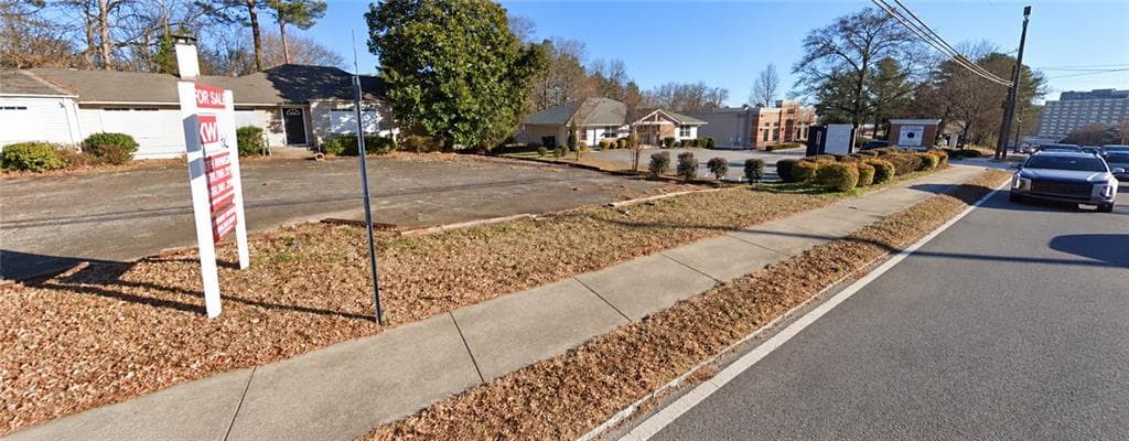 3 bathroom other for sale at 1799 Clairmont Road, Decatur, GA 30033 — photo 6