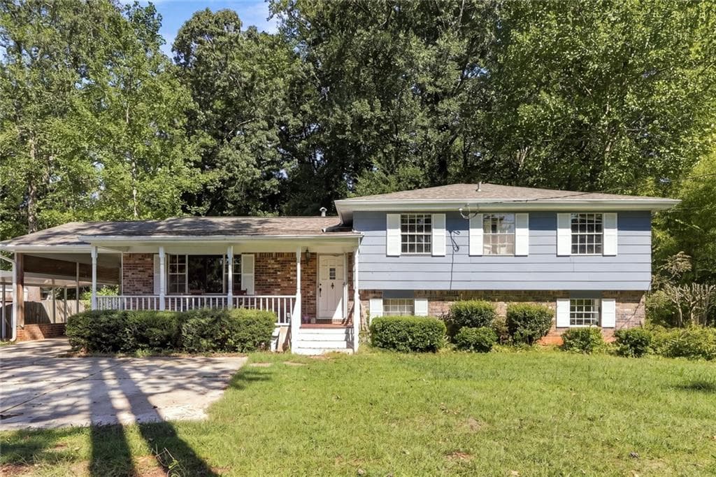 3 bedroom, 3 bathroom, 2,155 sq ft home for sale at 2864 London Lane, Duluth, GA