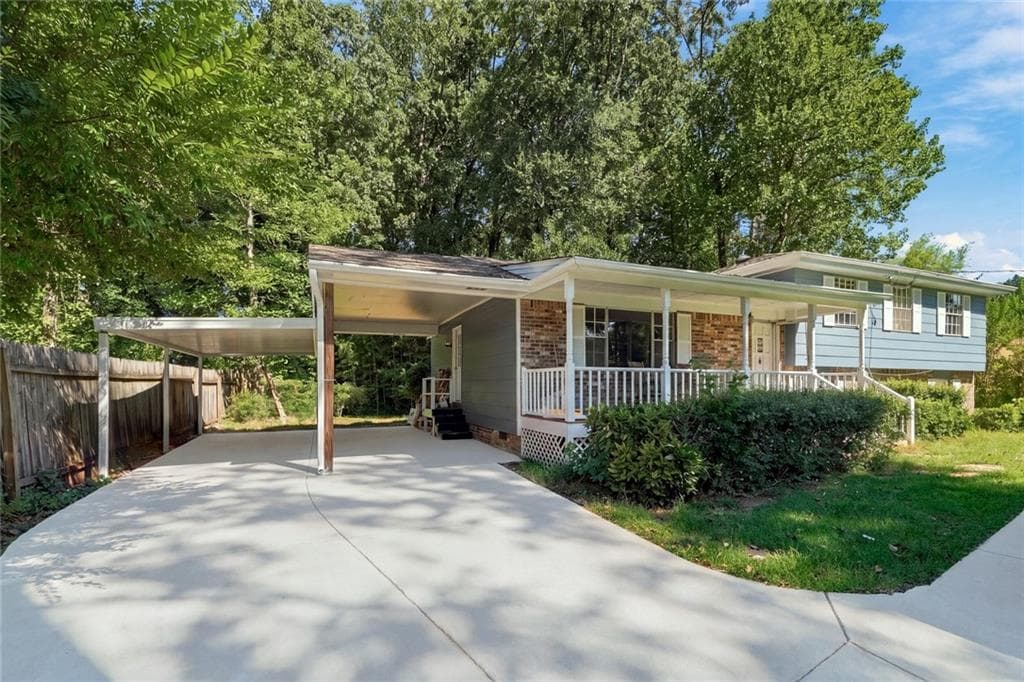 3 bedroom, 3 bathroom, 2,155 sq ft single family residence for sale at 2864 London Lane, Duluth, GA 30096 — photo 3