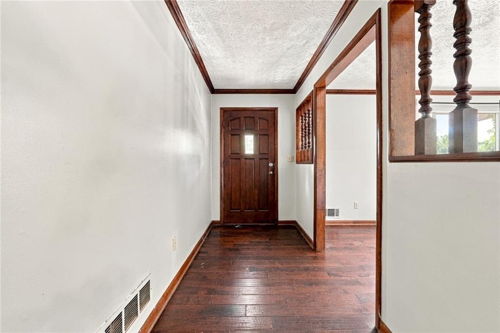 3 bedroom, 3 bathroom, 2,155 sq ft single family residence for sale at 2864 London Lane, Duluth, GA 30096 — photo 5