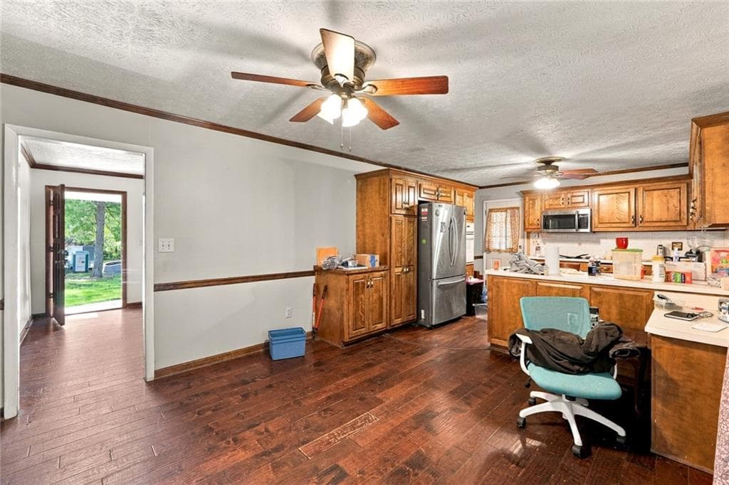 3 bedroom, 3 bathroom, 2,155 sq ft single family residence for sale at 2864 London Lane, Duluth, GA 30096 — photo 8