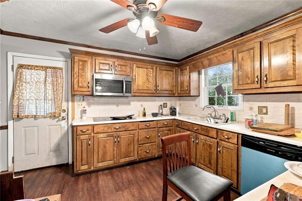 3 bedroom, 3 bathroom, 2,155 sq ft single family residence for sale at 2864 London Lane, Duluth, GA 30096 — photo 10