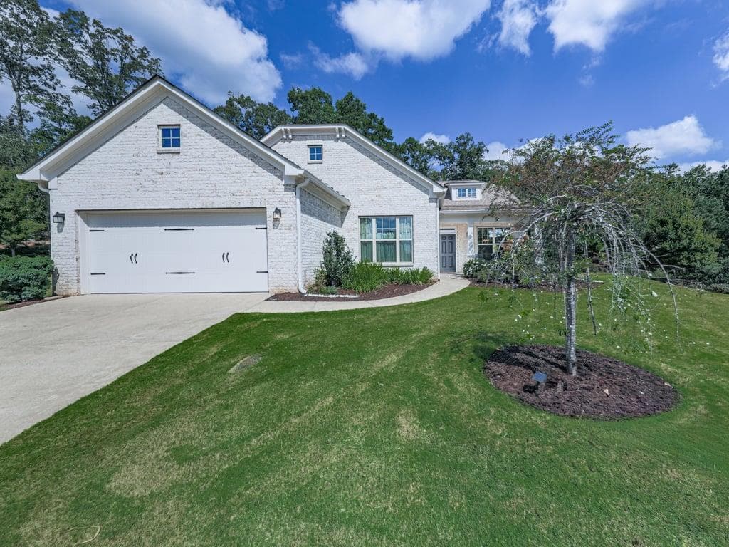 3 bedroom, 2 bathroom, 2,598 sq ft single family residence for sale at 340 Pepperwood Way, Canton, GA 30114 — photo 2