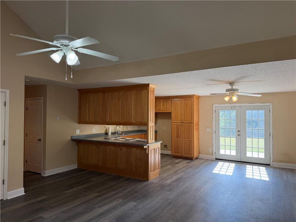 3 bedroom, 2 bathroom, 1,400 sq ft single family residence for sale at 3026 Fork Road, Gainesville, GA 30506 — photo 3