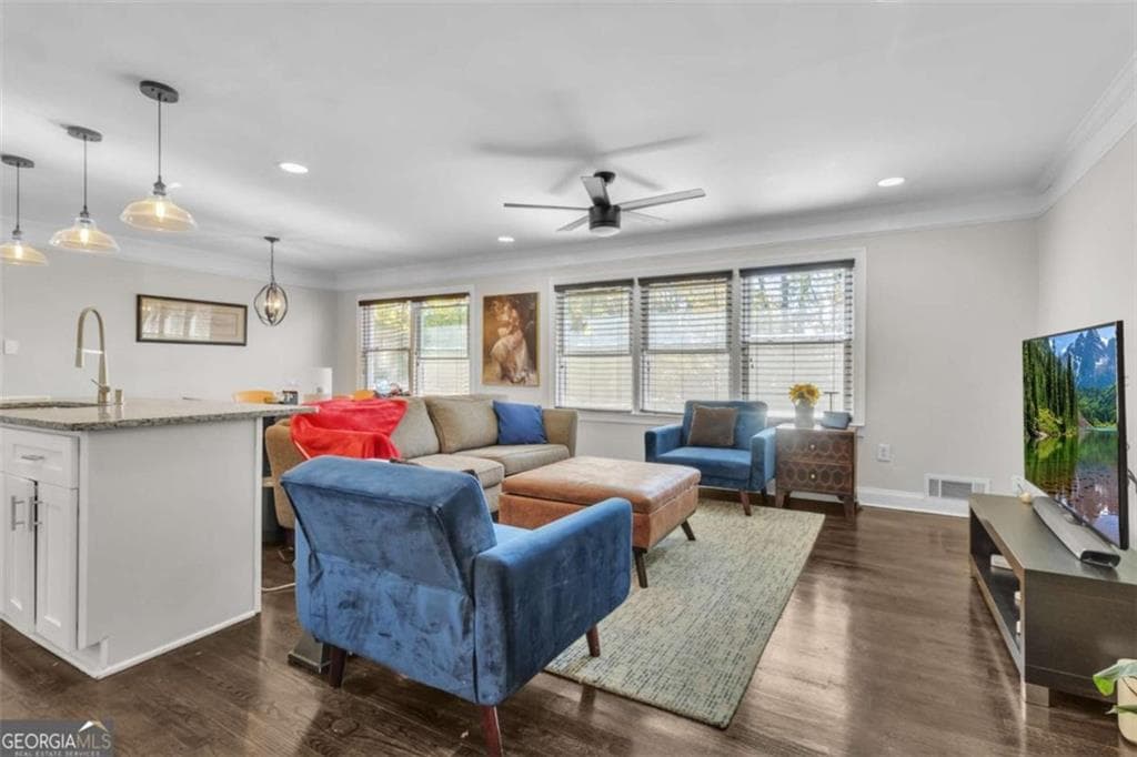 4 bedroom, 3 bathroom, 1,975 sq ft single family residence for sale at 2363 Oakridge Court, Decatur, GA 30032 — photo 6