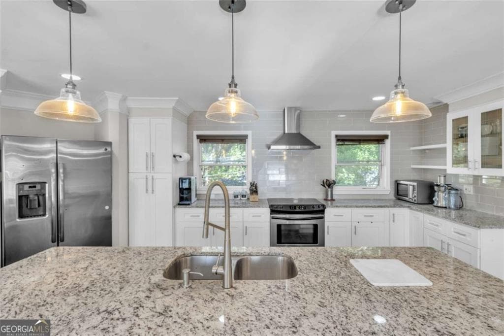 4 bedroom, 3 bathroom, 1,975 sq ft single family residence for sale at 2363 Oakridge Court, Decatur, GA 30032 — photo 9