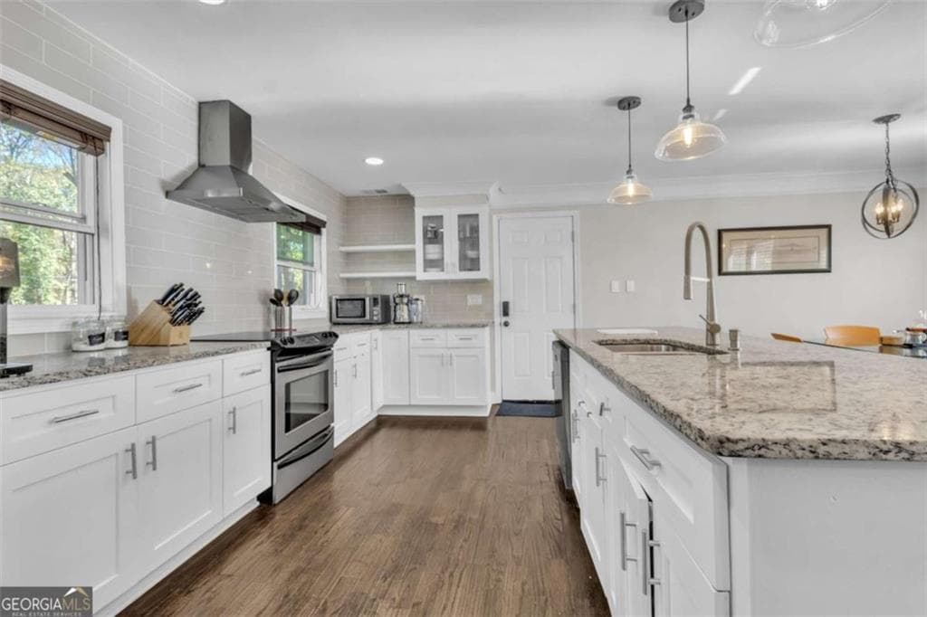 4 bedroom, 3 bathroom, 1,975 sq ft single family residence for sale at 2363 Oakridge Court, Decatur, GA 30032 — photo 10