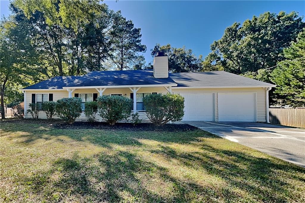 3 bedroom, 2 bathroom, 1,360 sq ft single family residence for rent at 4025 Leicester Drive, Kennesaw, GA 30144 for $1,975 a month — photo 1 of 18