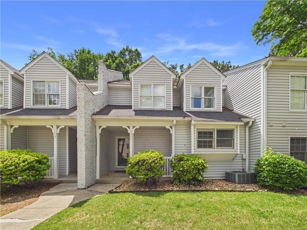 2 bedroom, 3 bathroom, 1,471 sq ft condominium for sale at 1111 Cannongate Crossing, Marietta, GA 30064