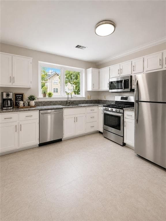 2 bedroom, 3 bathroom, 1,471 sq ft condominium for sale at 1111 Cannongate Crossing, Marietta, GA 30064 — photo 8