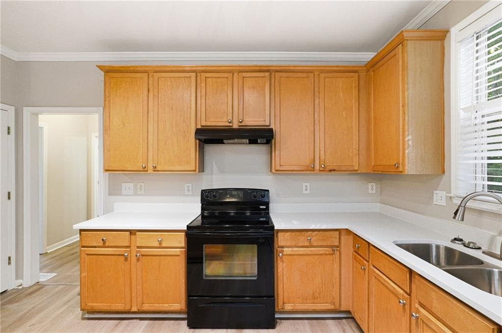 5 bedroom, 4 bathroom, 3,614 sq ft single family residence for sale at 4325 Celebration Drive, Atlanta, GA 30331 — photo 5