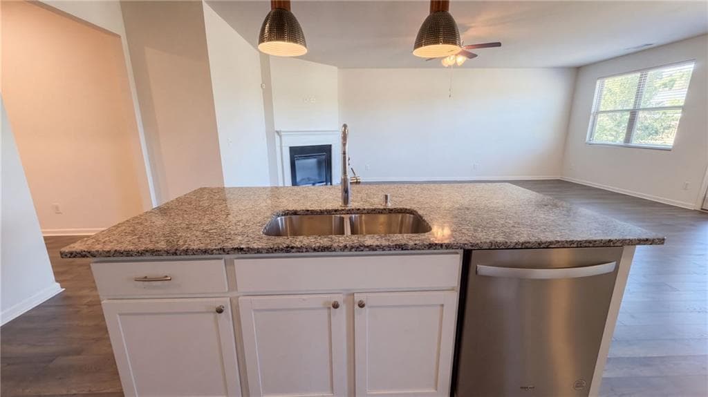 3 bedroom, 2 bathroom, 1,690 sq ft single family residence for sale at 8130 Highland Drive, Covington, GA 30014 — photo 8