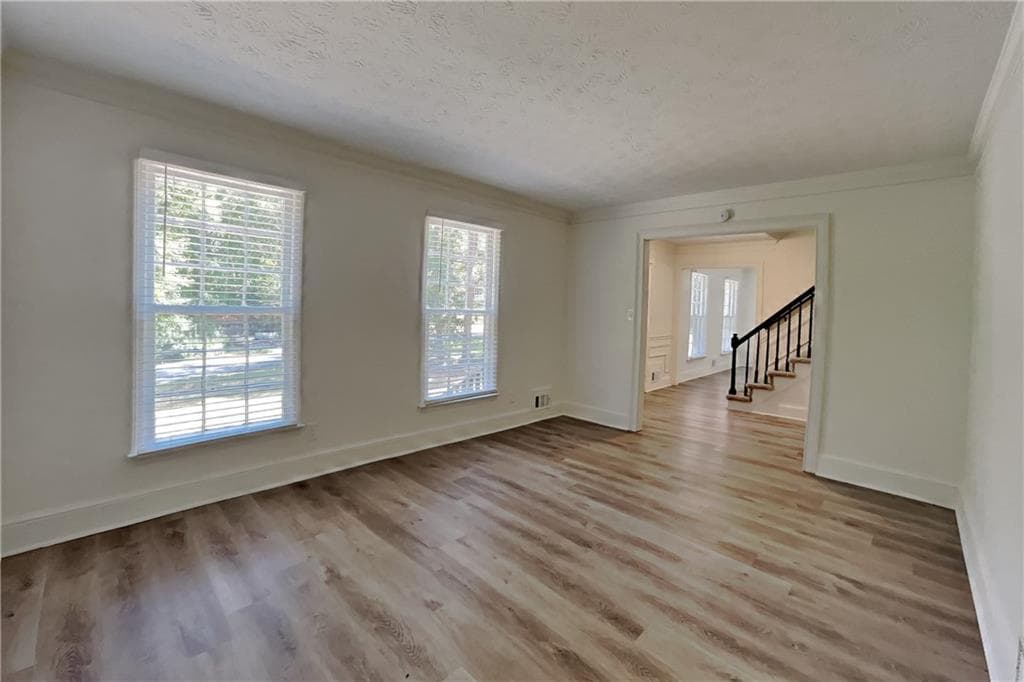 4 bedroom, 3 bathroom, 2,465 sq ft single family residence for rent at 1337 Arlene Court, Lilburn, GA 30047 for $2,500 a month — photo 4