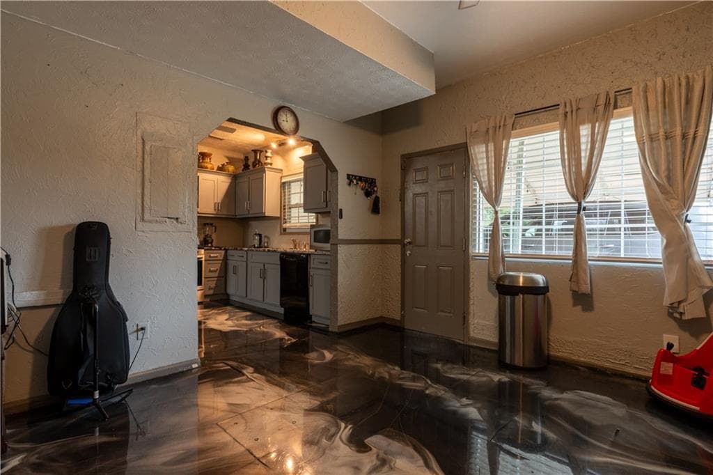 3 bedroom, 3 bathroom, 2,350 sq ft single family residence for sale at 2633 W Regal Court, Lawrenceville, GA 30044 — photo 8