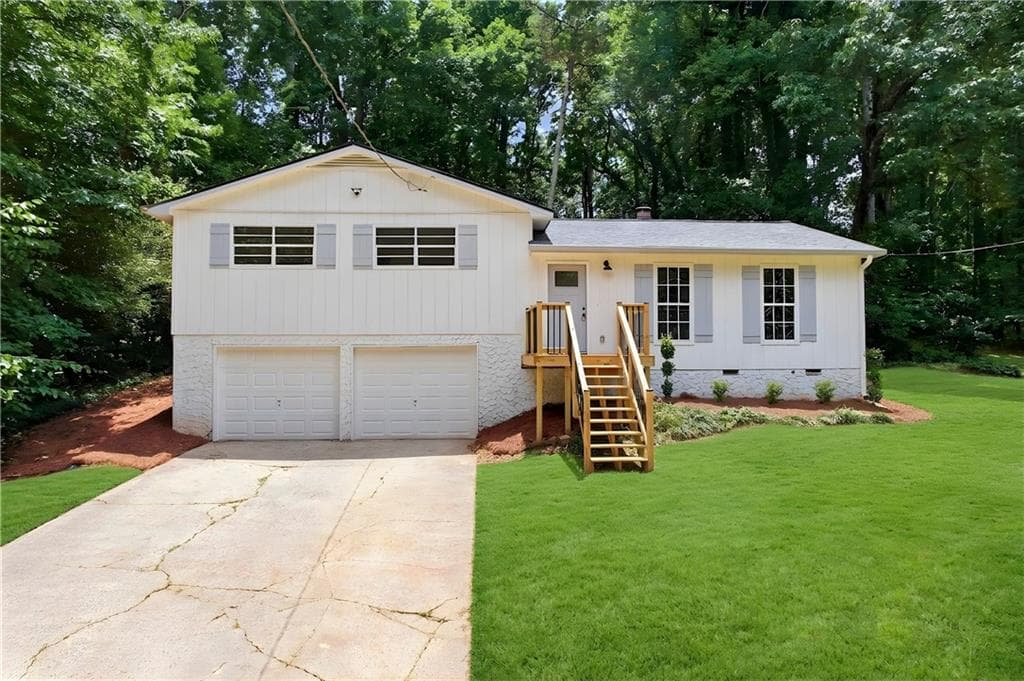 3 bedroom, 2 bathroom, 2,184 sq ft home for sale at 411 Hunters Lane, Woodstock, GA