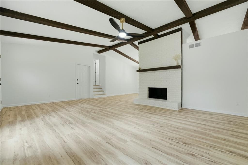 3 bedroom, 2 bathroom, 2,184 sq ft single family residence for sale at 411 Hunters Lane, Woodstock, GA 30189 — photo 3