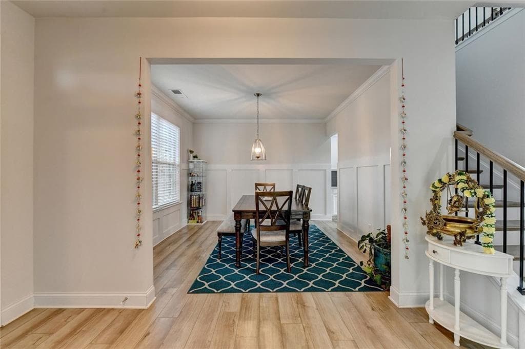 5 bedroom, 4 bathroom, 3,150 sq ft single family residence for sale at 8190 Tiberon Parkway, Cumming, GA 30028 — photo 4