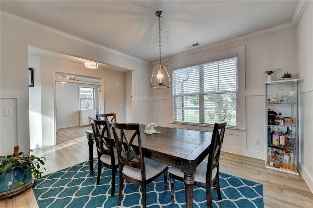 5 bedroom, 4 bathroom, 3,150 sq ft single family residence for sale at 8190 Tiberon Parkway, Cumming, GA 30028 — photo 8