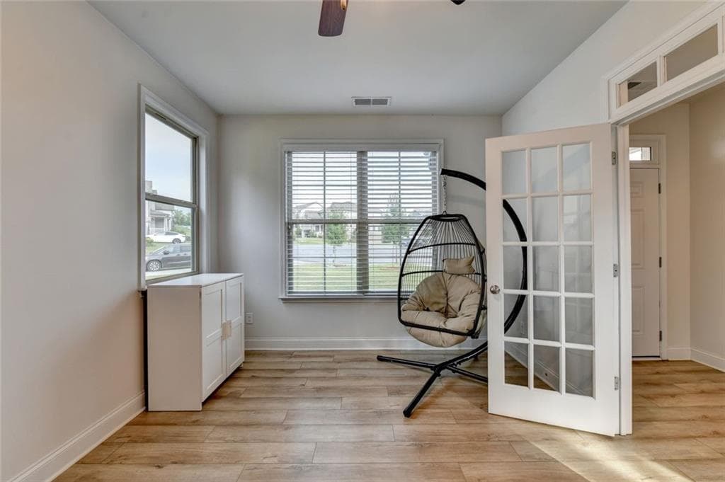 5 bedroom, 4 bathroom, 3,150 sq ft single family residence for sale at 8190 Tiberon Parkway, Cumming, GA 30028 — photo 10