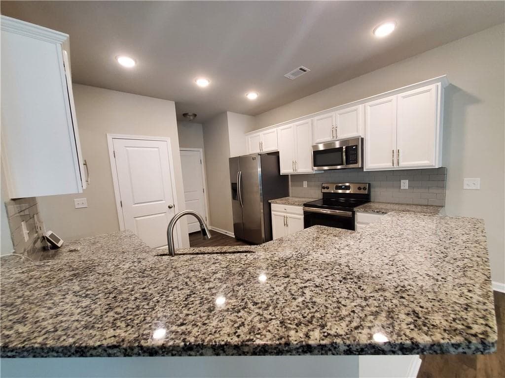 3 bedroom, 3 bathroom, 1,954 sq ft single family residence for sale at 165 Canvas Ives Drive, Lawrenceville, GA 30045 — photo 8