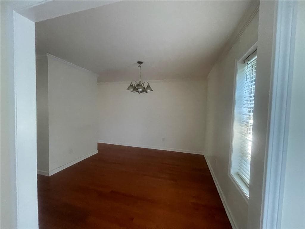 3 bedroom, 3 bathroom, 1,470 sq ft townhouse for sale at 7750 Roswell Road 8C, Sandy Springs, GA 30350 — photo 5