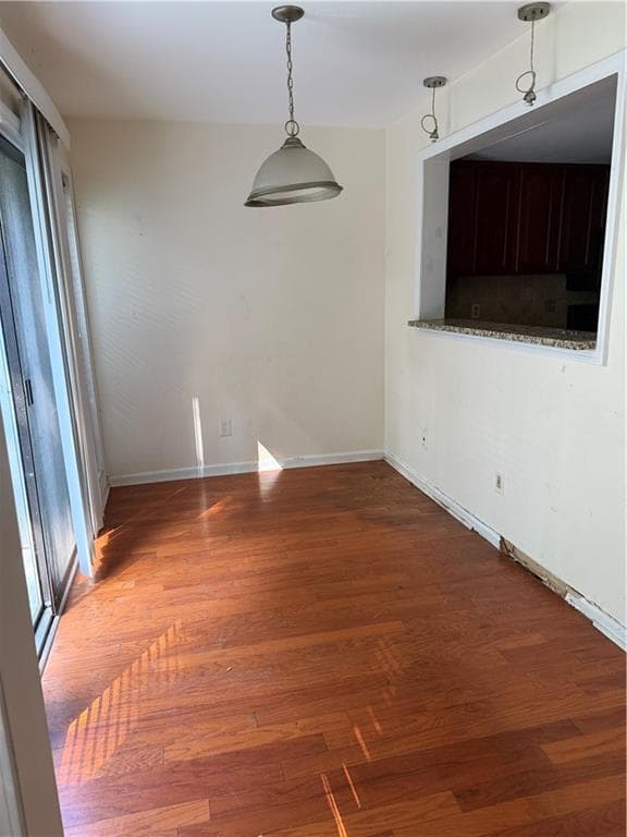 3 bedroom, 3 bathroom, 1,470 sq ft townhouse for sale at 7750 Roswell Road 8C, Sandy Springs, GA 30350 — photo 6