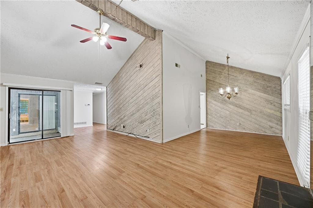 3 bedroom, 2 bathroom, 1,932 sq ft single family residence for sale at 2920 Creek Park Drive, Marietta, GA 30062 — photo 2